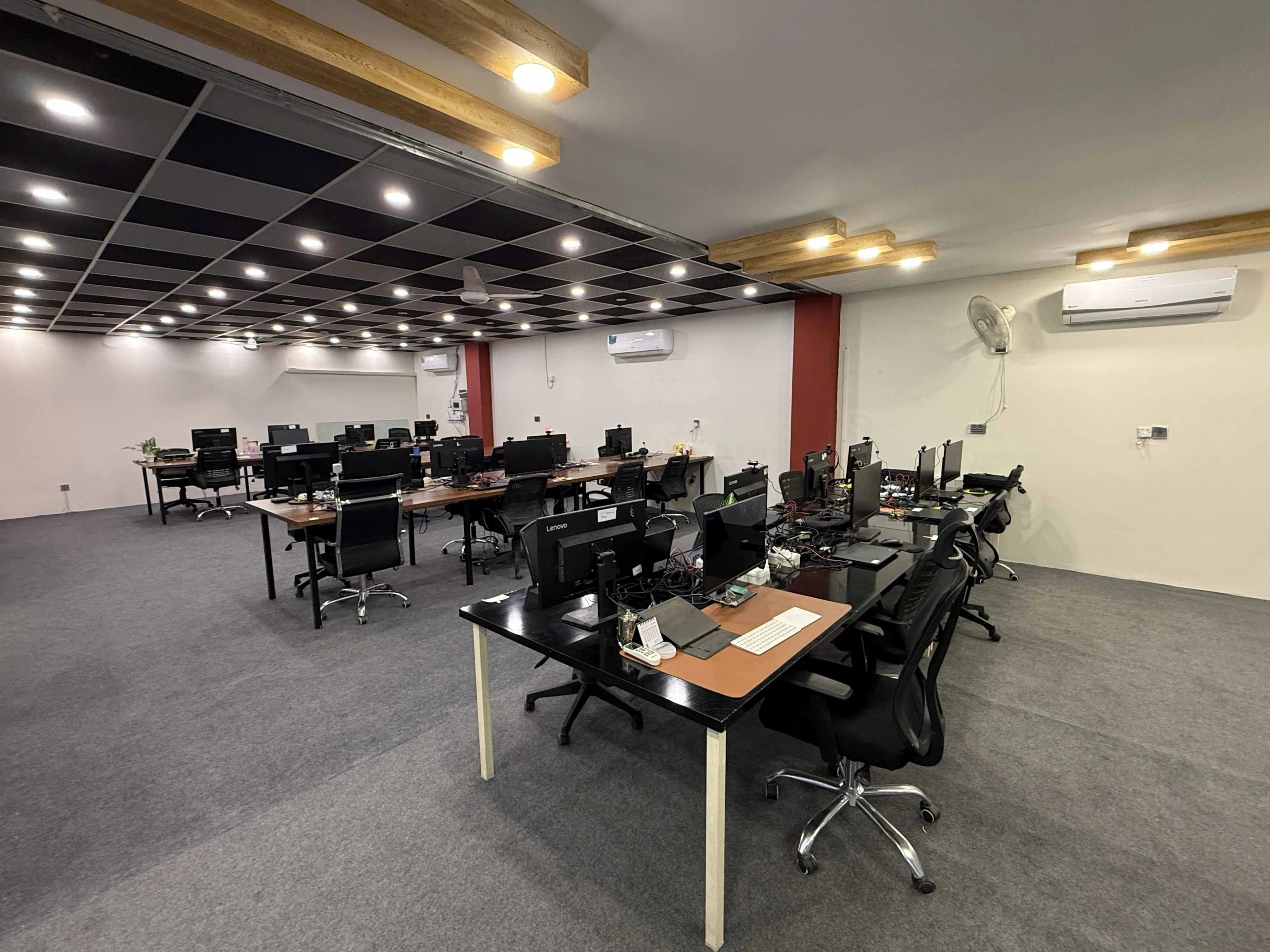 Cowork24 Premium Meeting Room